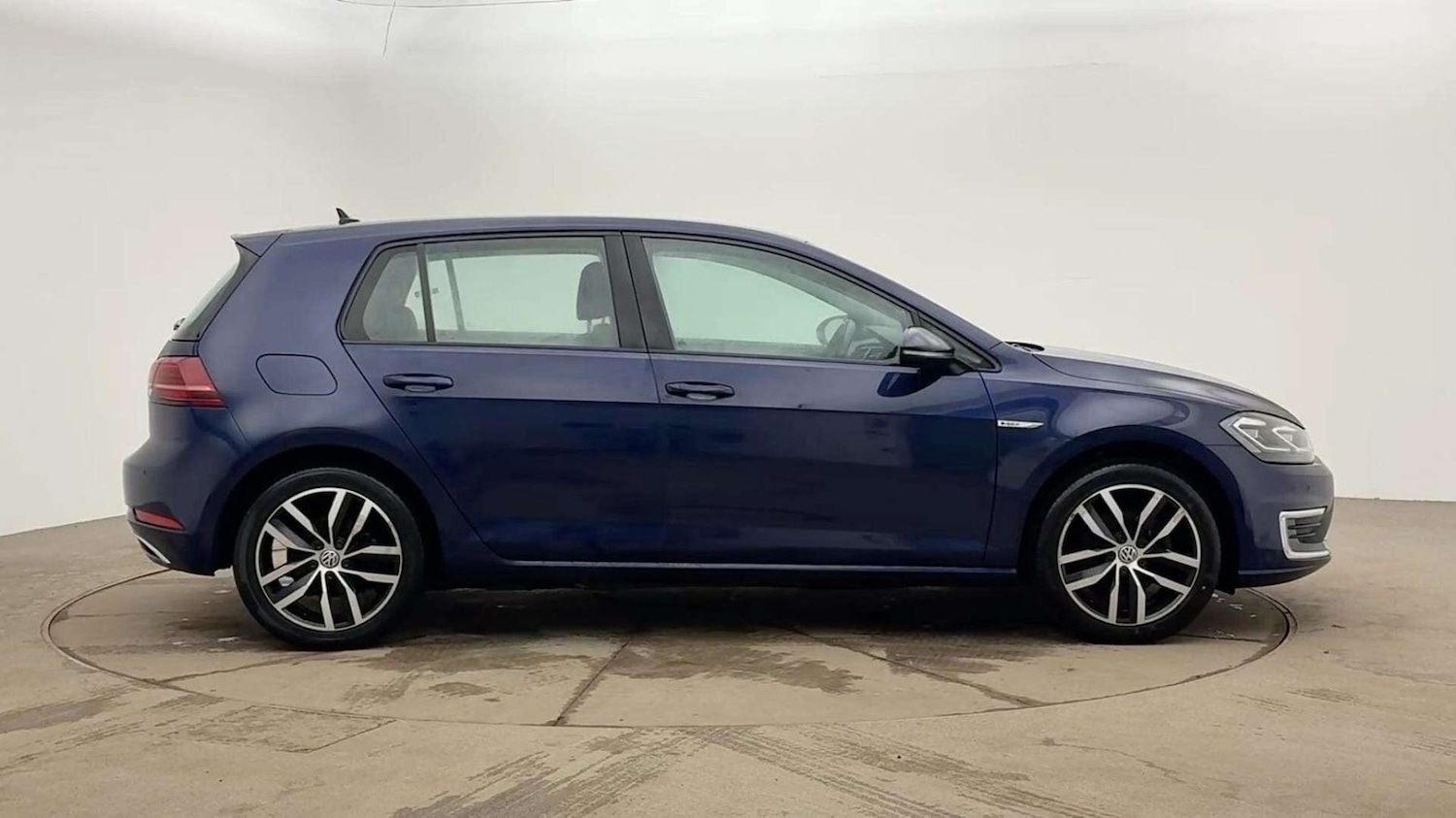 Used Volkswagen Golf 2019 for sale - 78190750: Photo 4