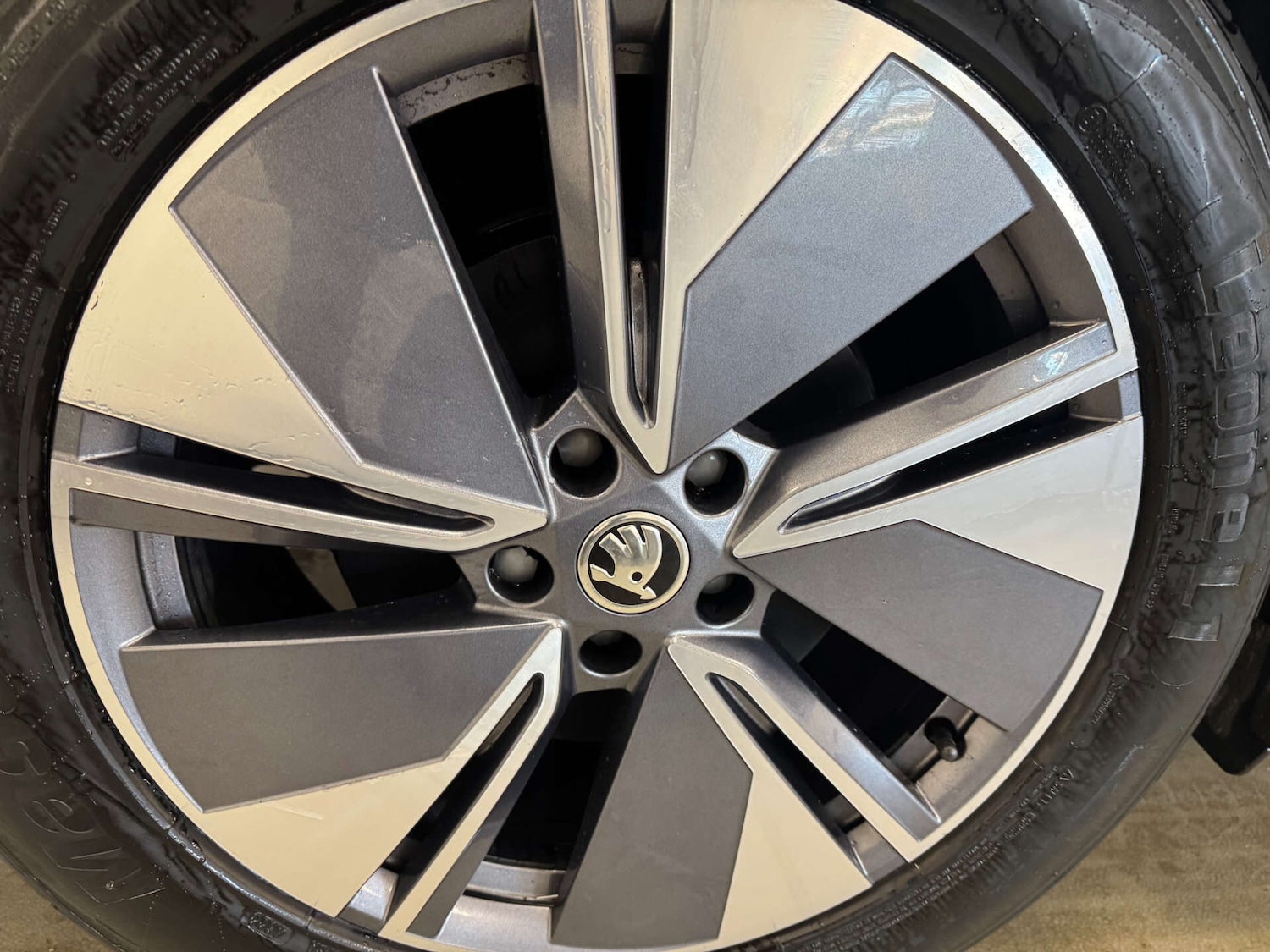 Used Skoda Enyaq 2021 for sale - 77311438: Photo 9