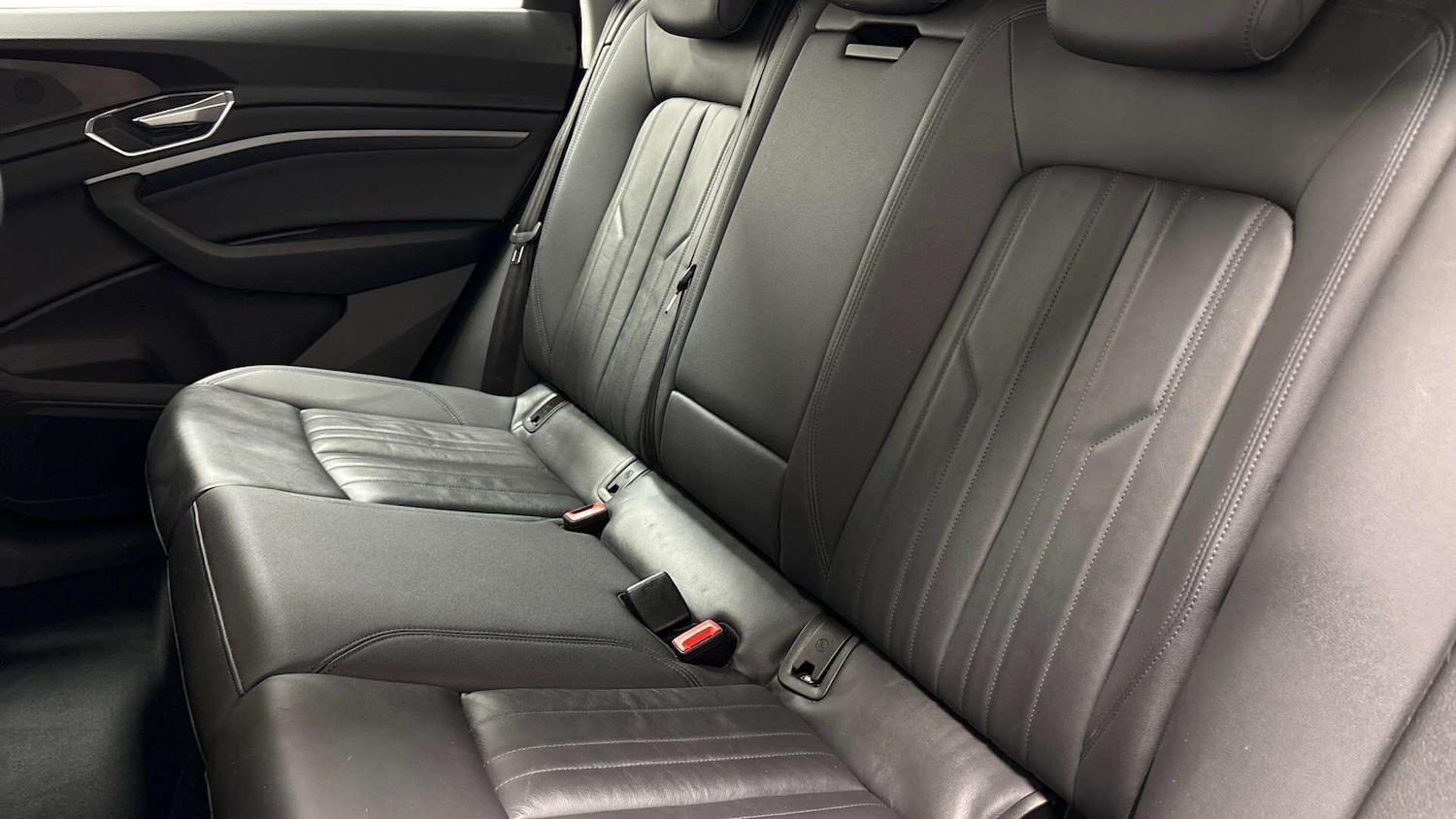 Used Audi e-tron 2021 for sale - 77272482: Photo 7