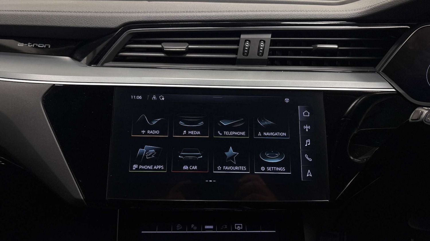 Used Audi e-tron 2021 for sale - 77272482: Photo 8