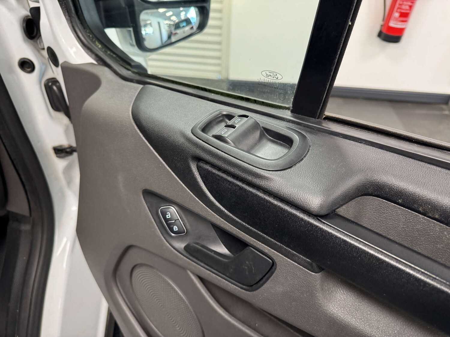 Used Ford Transit Custom 2019 for sale - 77931011: Photo 32