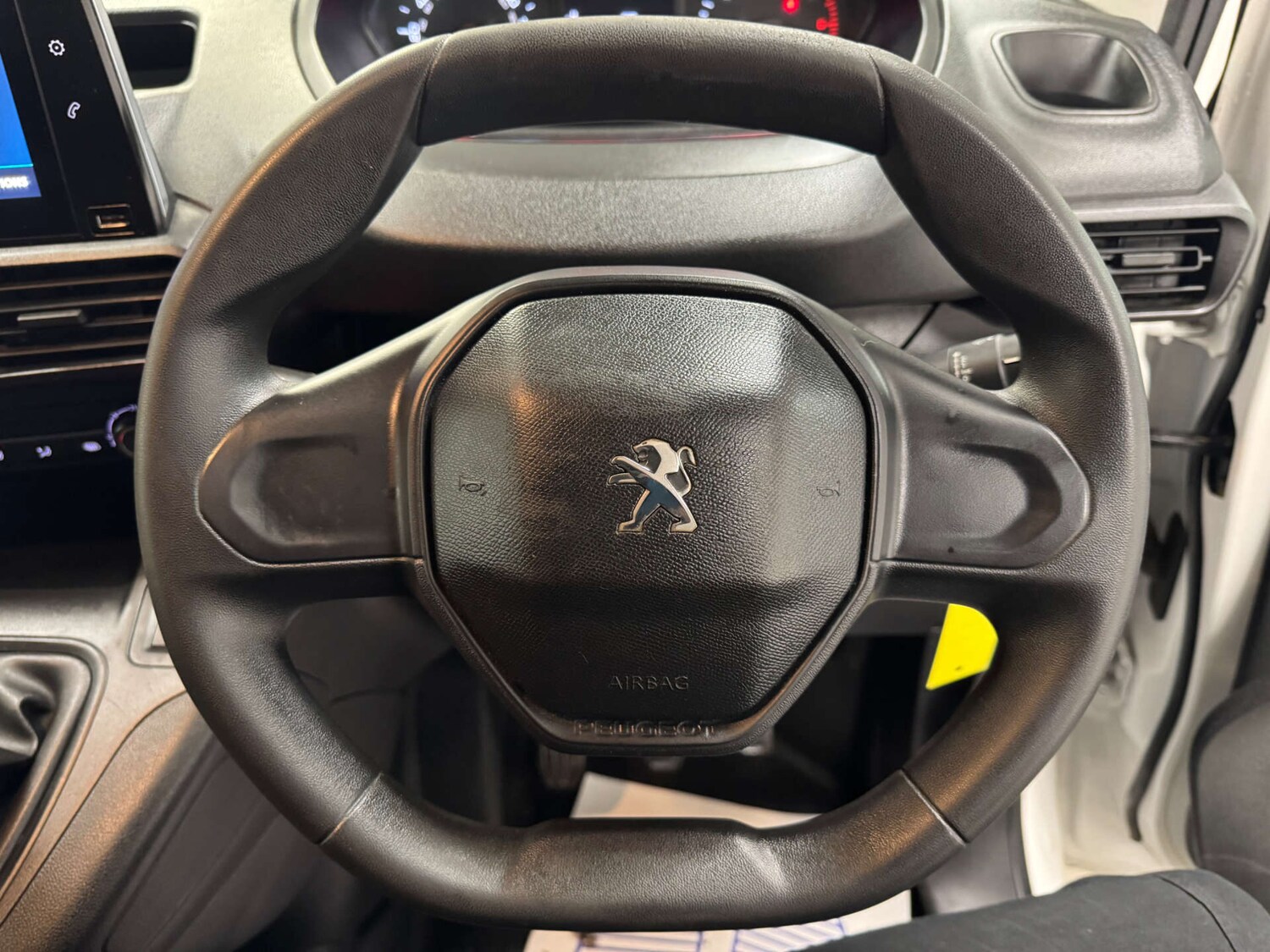 Used Peugeot Partner 2019 for sale - 77368104: Photo 12