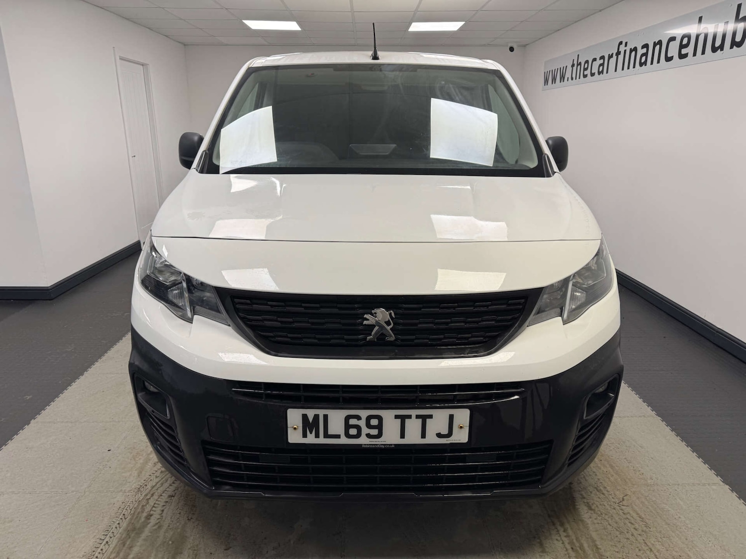 Used Peugeot Partner 2019 for sale - 77368104: Photo 2