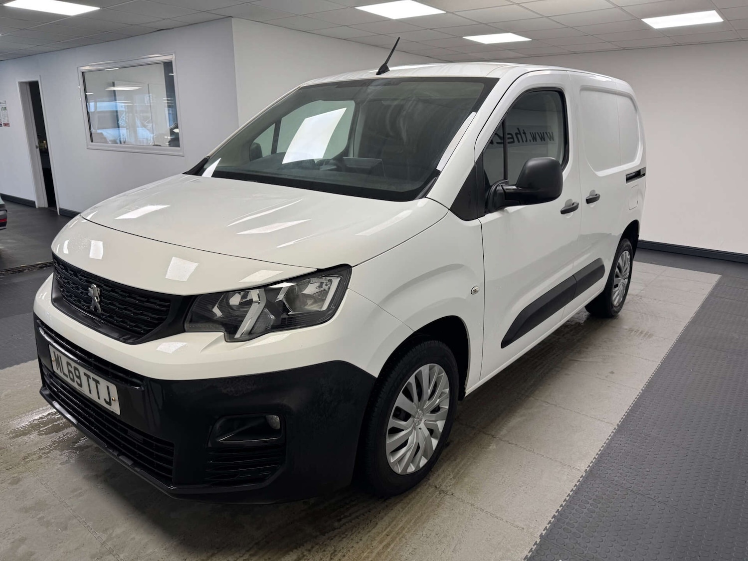 Used Peugeot Partner 2019 for sale - 77368104: Photo 6
