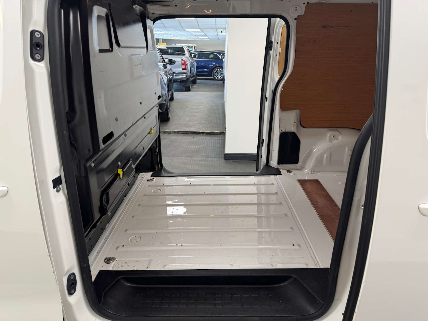 Used Vauxhall Vivaro 2021 for sale - 78111890: Photo 23