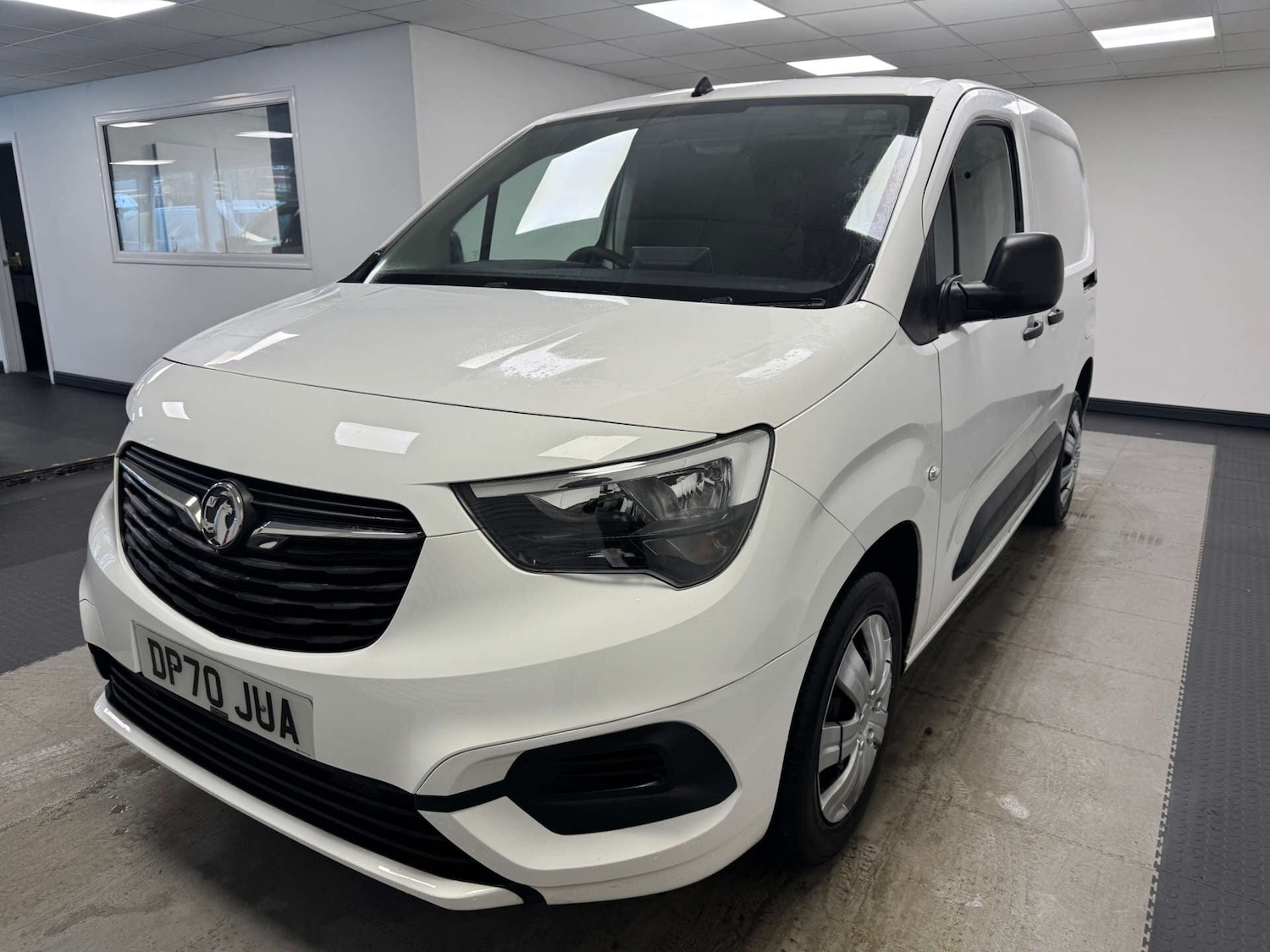Used Vauxhall Combo 2020 for sale - 77375904: Photo 5
