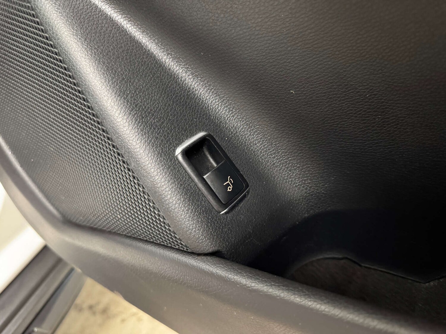 Used Mercedes-Benz GLA 2019 for sale - 77463007: Photo 44