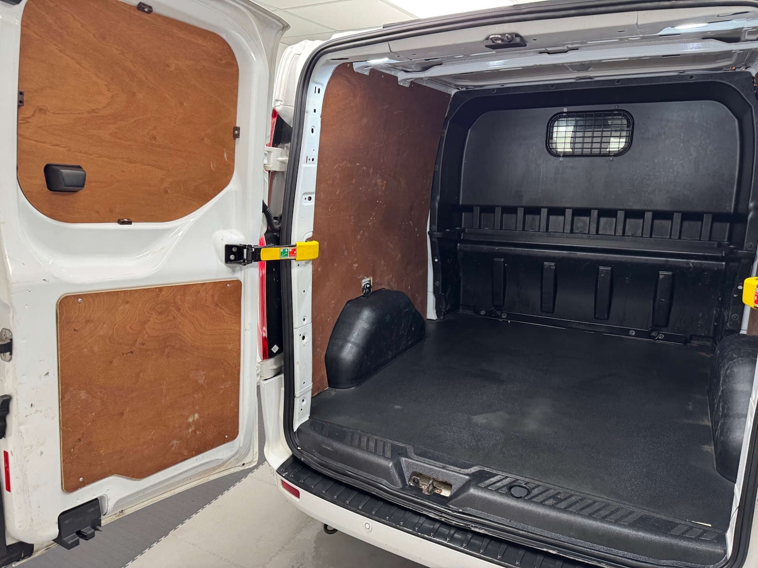 Used Ford Transit Custom 2022 for sale - 77145120: Photo 25