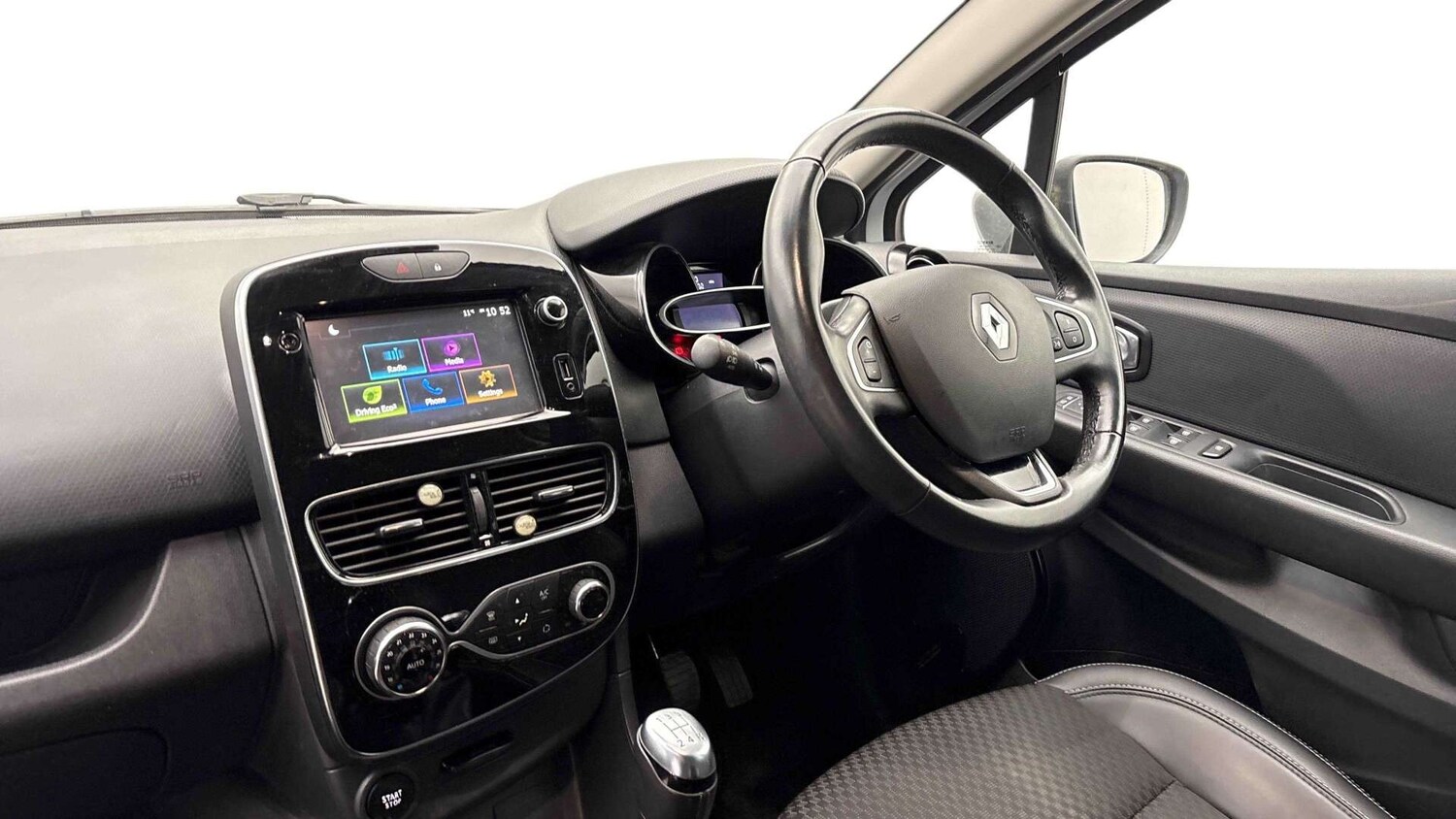 Used Renault Clio 2019 for sale - 77764149: Photo 2