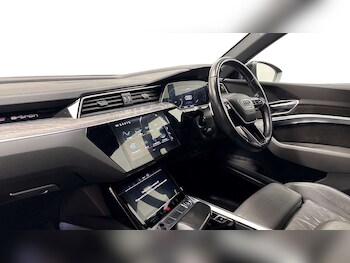Used Audi e-tron 2021 for sale - 78250848: Photo