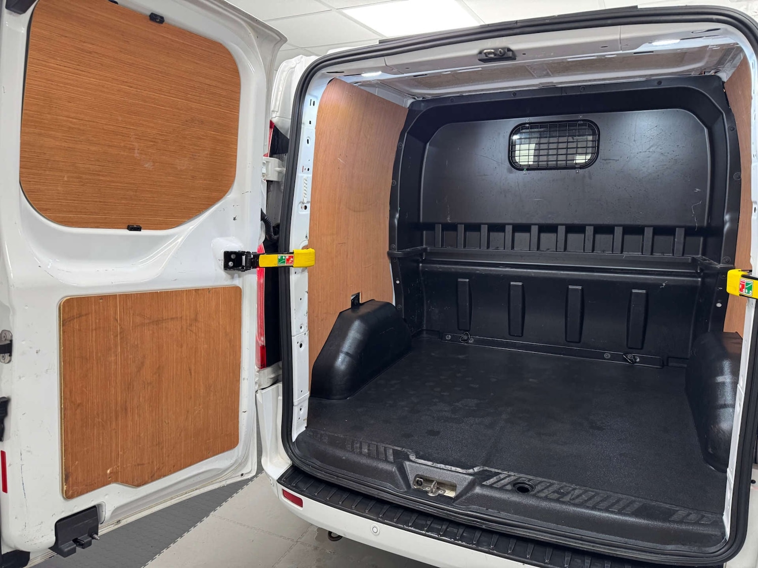 Used Ford Transit Custom 2022 for sale - 77145117: Photo 23