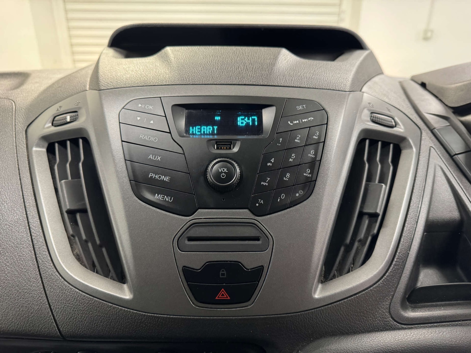 Used Ford Transit Custom 2017 for sale - 77716301: Photo 15