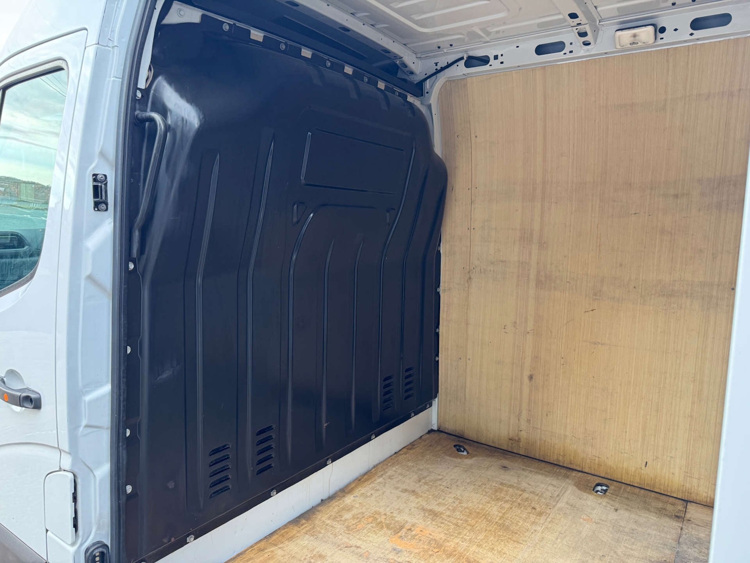 Used Nissan Interstar 2022 for sale - 77145105: Photo 13