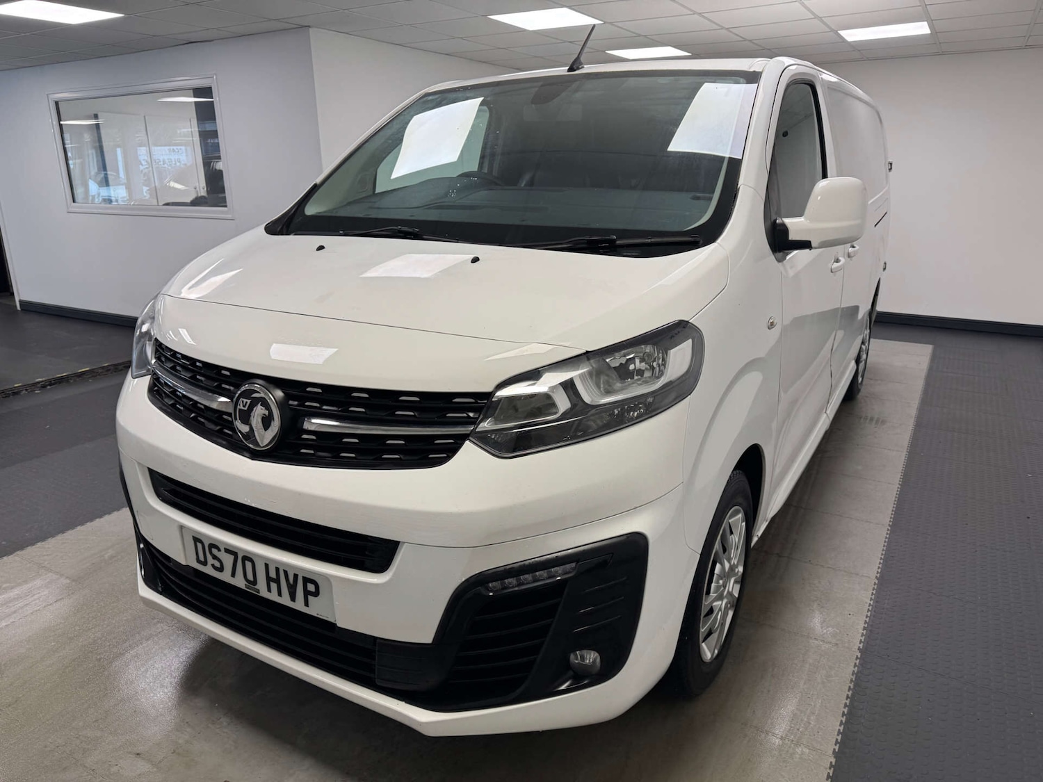 Used Vauxhall Vivaro 2020 for sale - 77368087: Photo 5