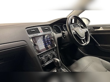 Used Volkswagen Golf 2020 for sale - 77616184: Photo