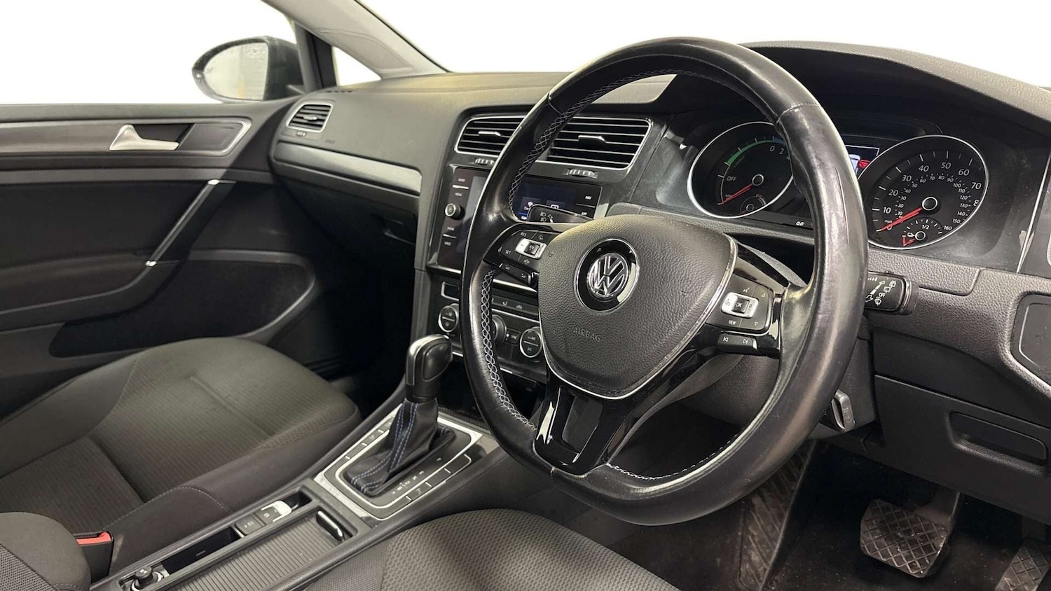 Used Volkswagen Golf 2020 for sale - 77616184: Photo 6