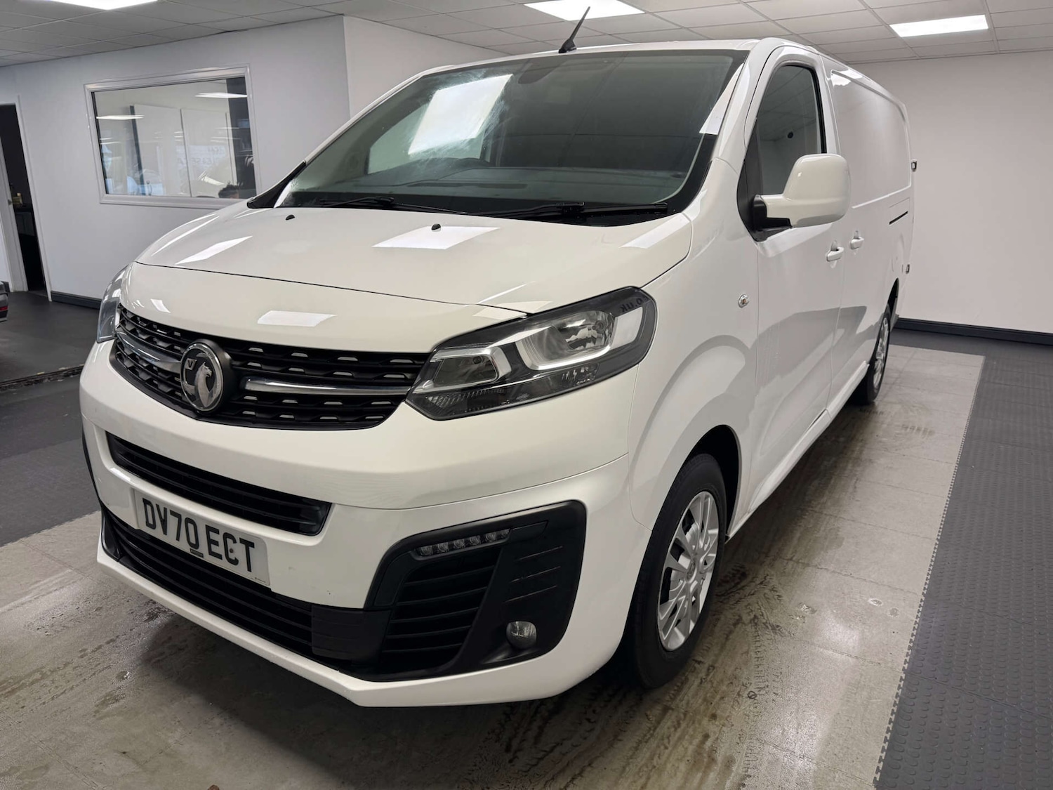 Used Vauxhall Vivaro 2020 for sale - 77605385: Photo 5