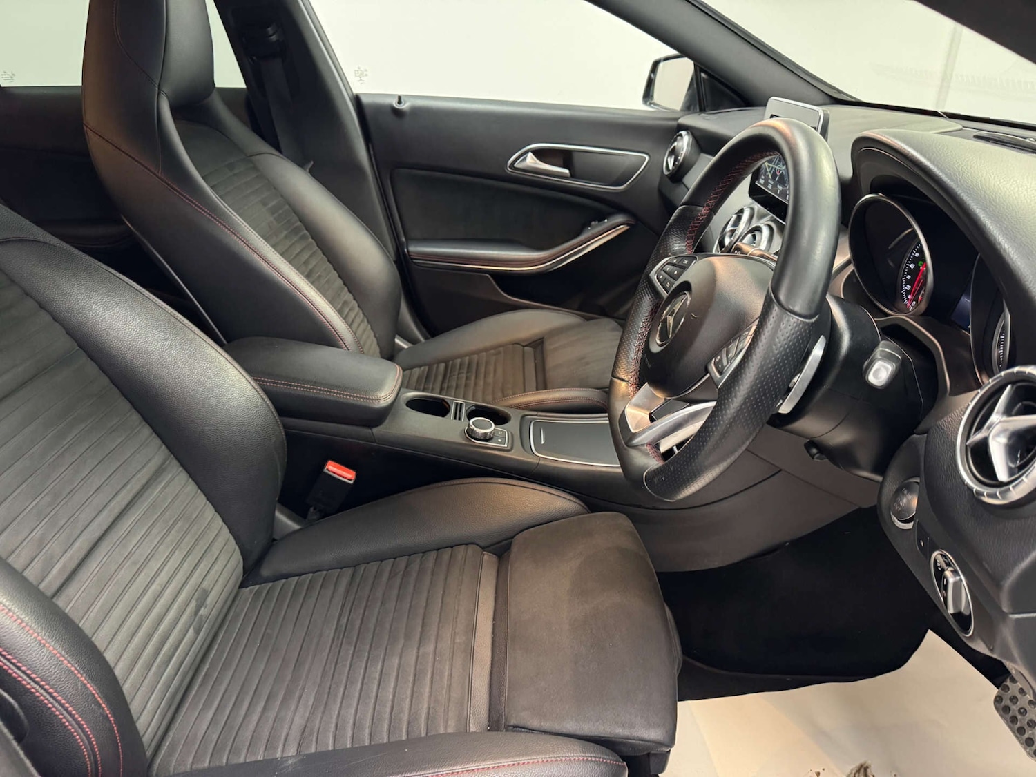 Used Mercedes-Benz CLA 2017 for sale - 77145111: Photo 34