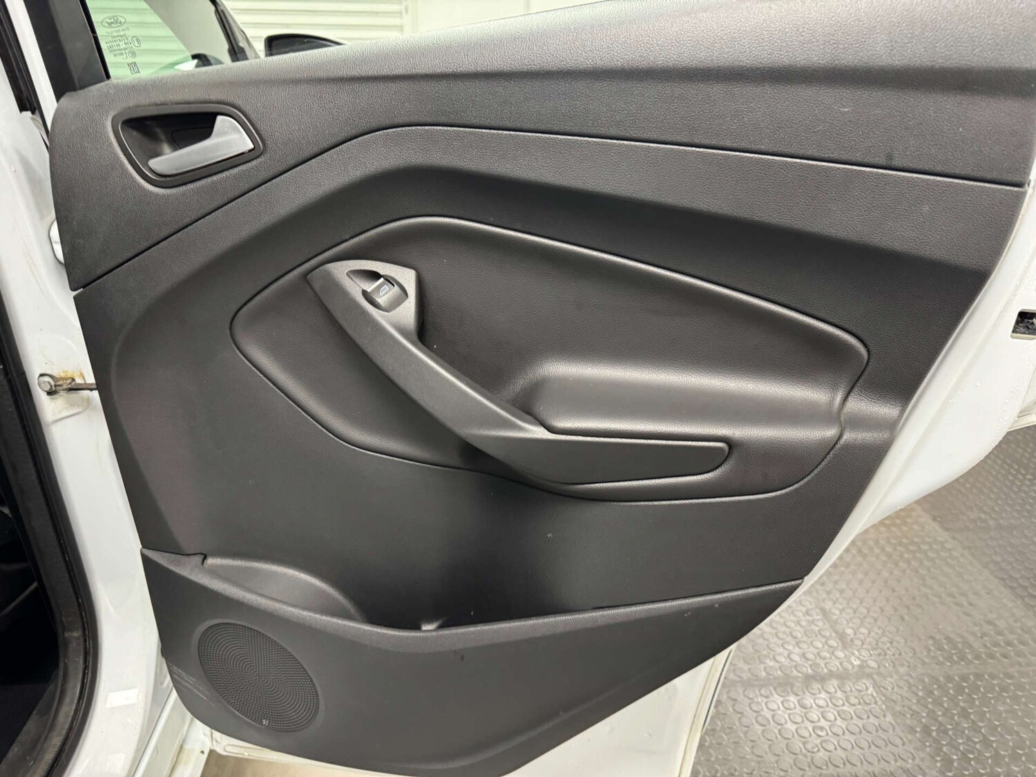 Used Ford Kuga 2018 for sale - 77145108: Photo 32