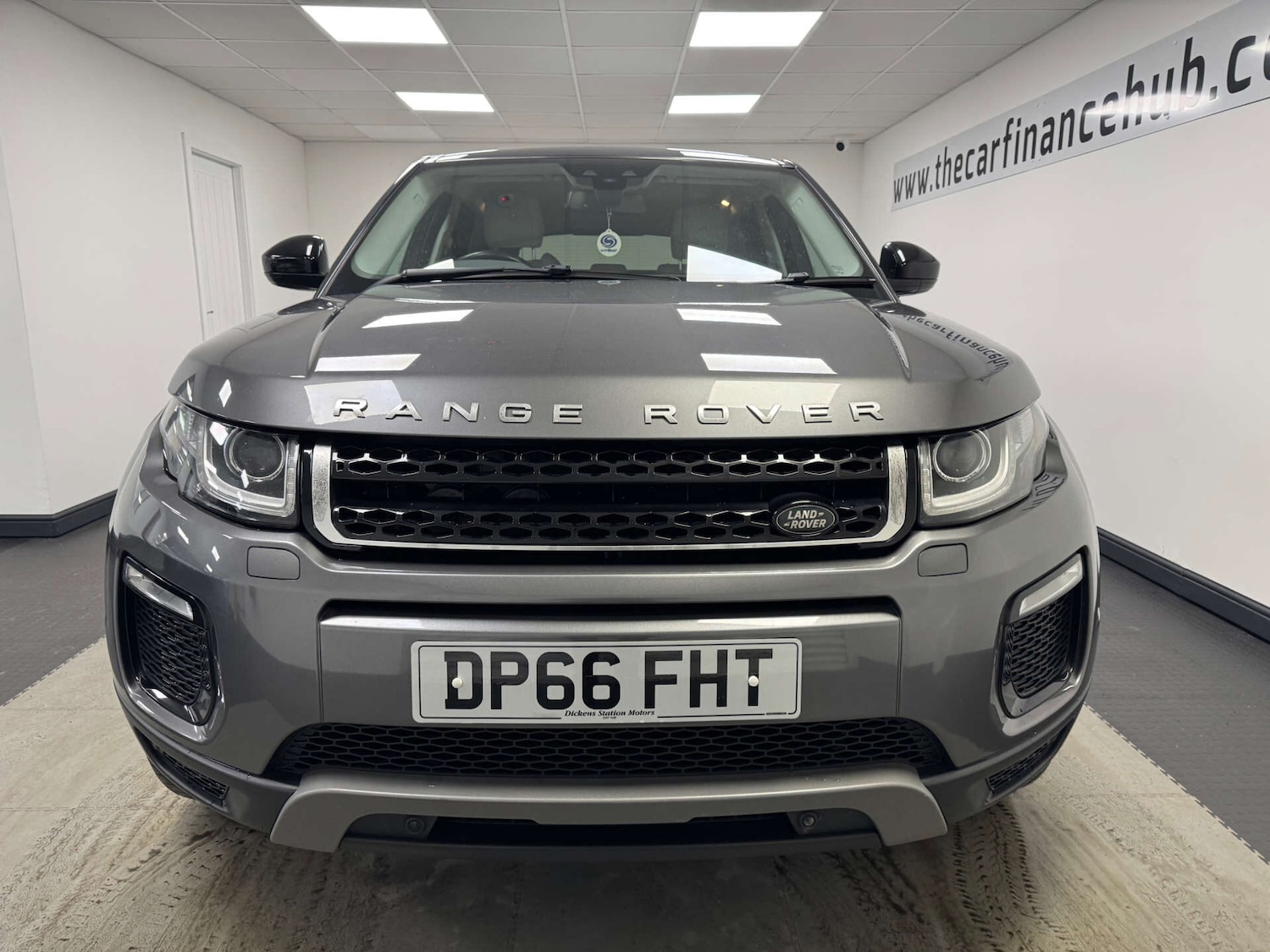Used Land Rover Range Rover Evoque 2017 for sale - 77418460: Photo 2