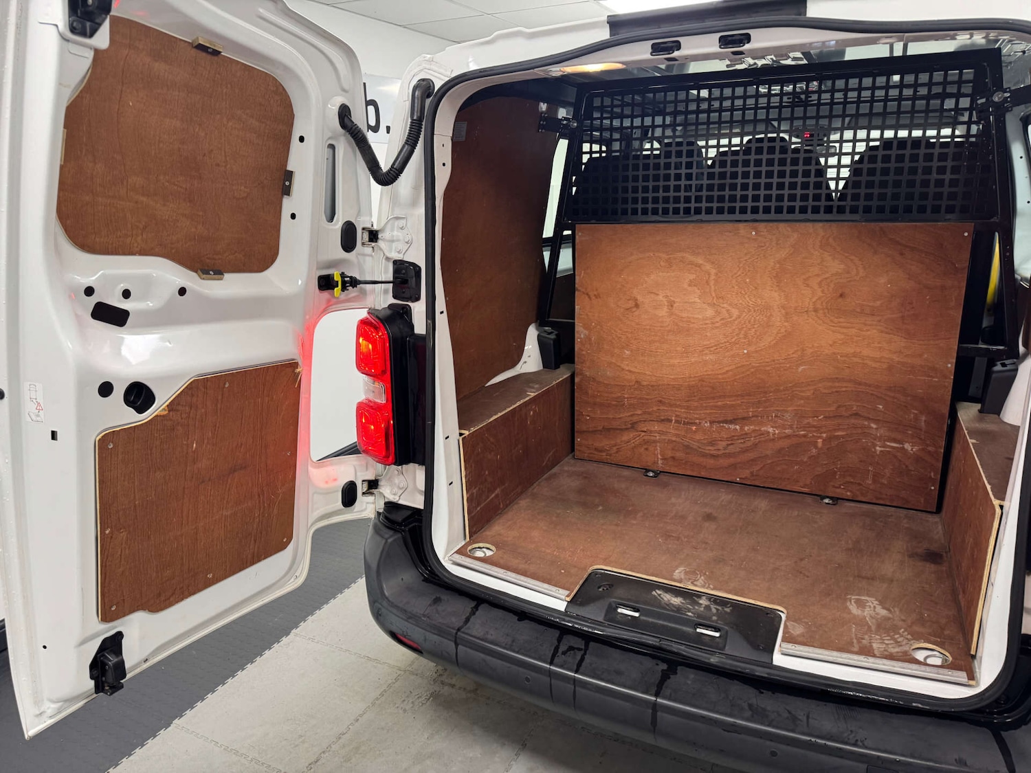 Used Peugeot Expert 2020 for sale - 77716316: Photo 25