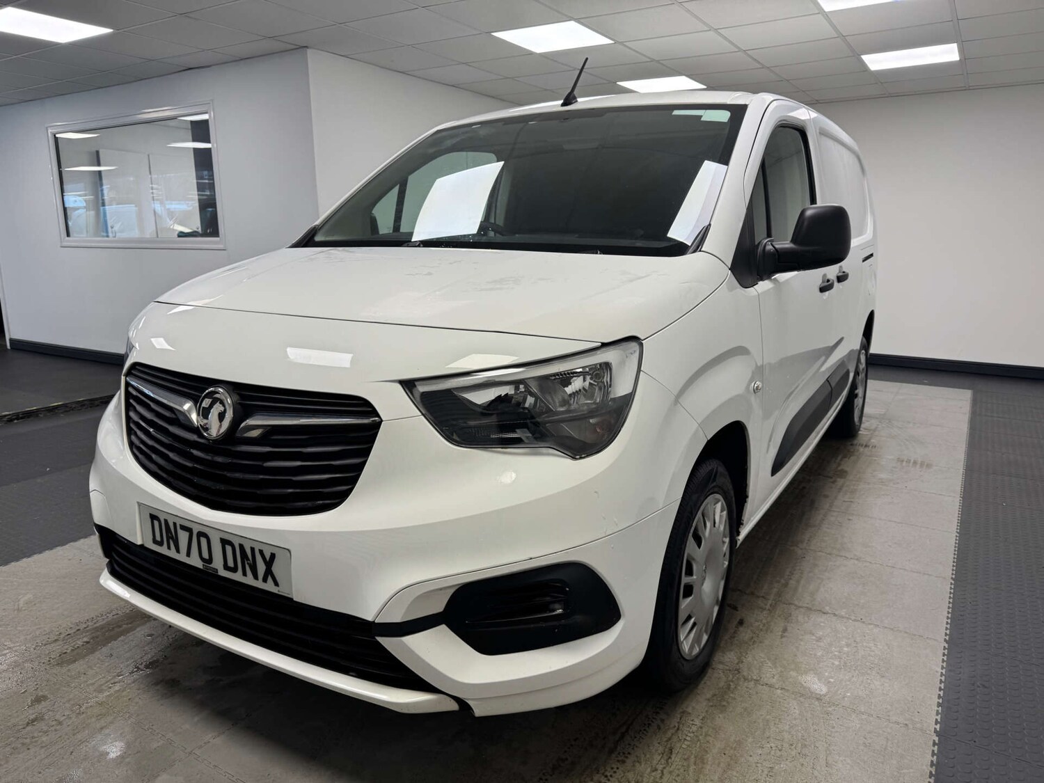 Used Vauxhall Combo 2020 for sale - 77368098: Photo 5