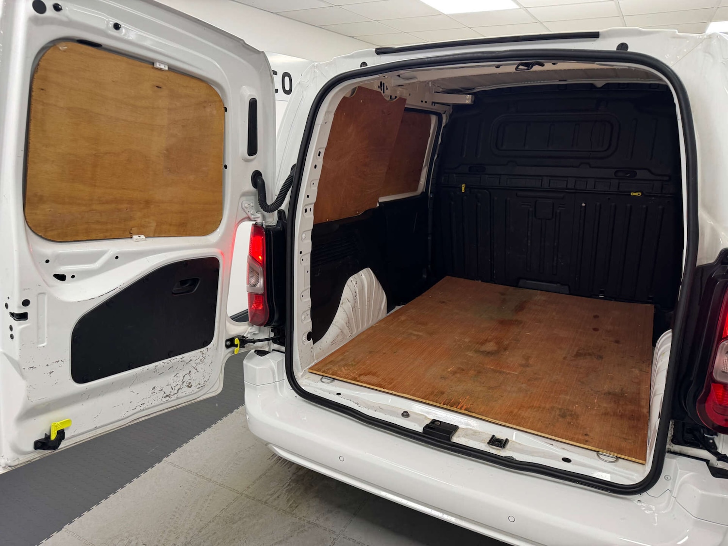 Used Vauxhall Combo 2021 for sale - 77368100: Photo 24