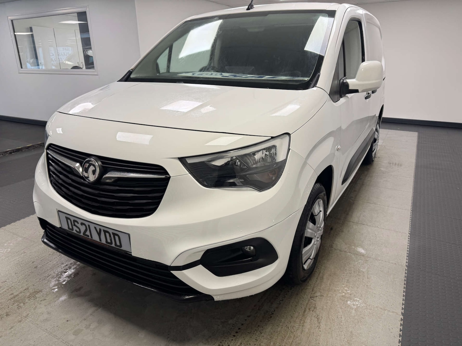 Used Vauxhall Combo 2021 for sale - 77368100: Photo 5
