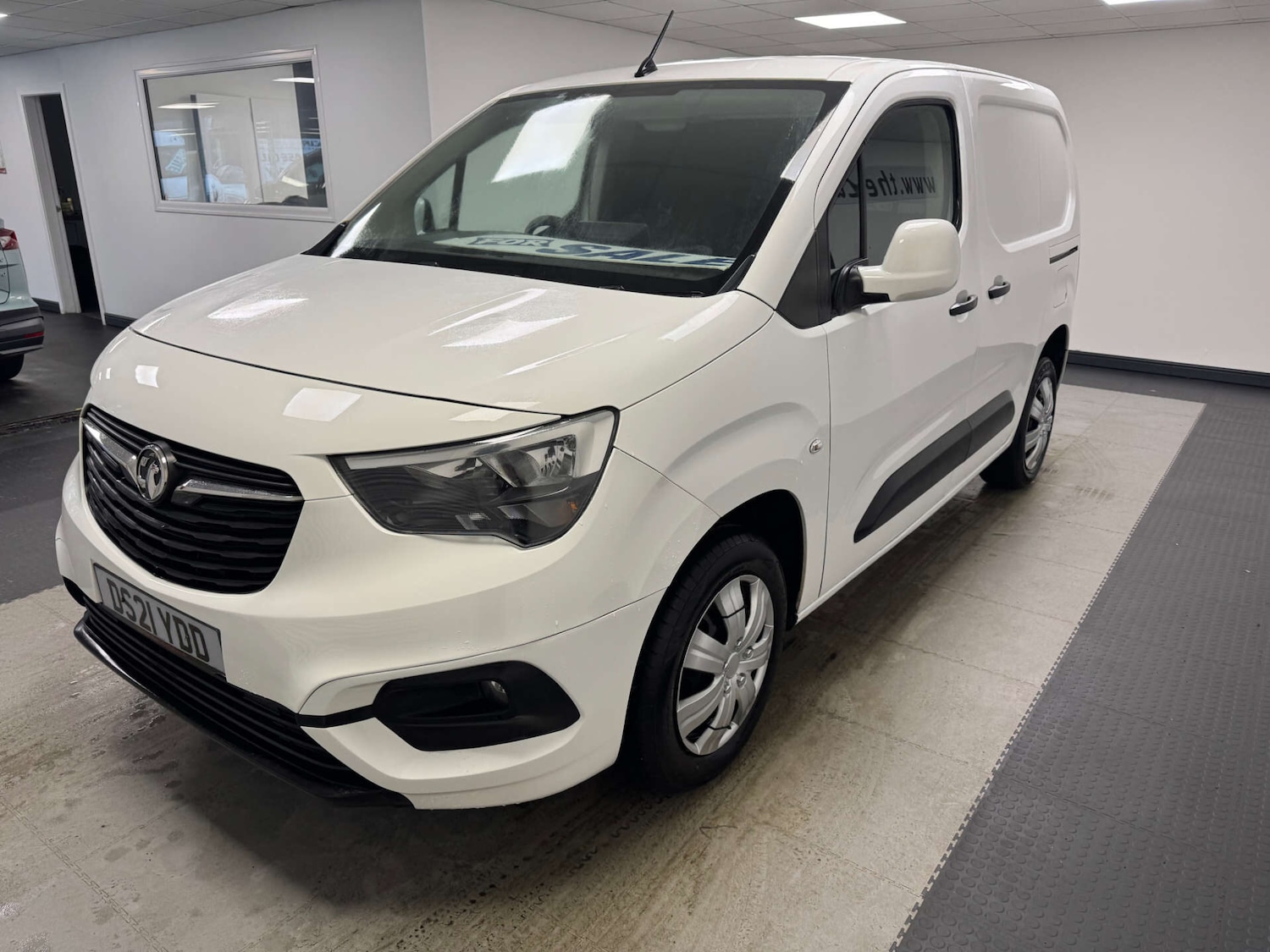 Used Vauxhall Combo 2021 for sale - 77368100: Photo 6