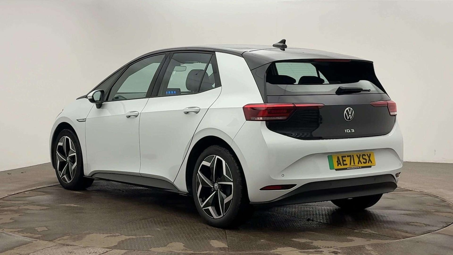 Used Volkswagen ID.3 2021 for sale - 77327312: Photo 3