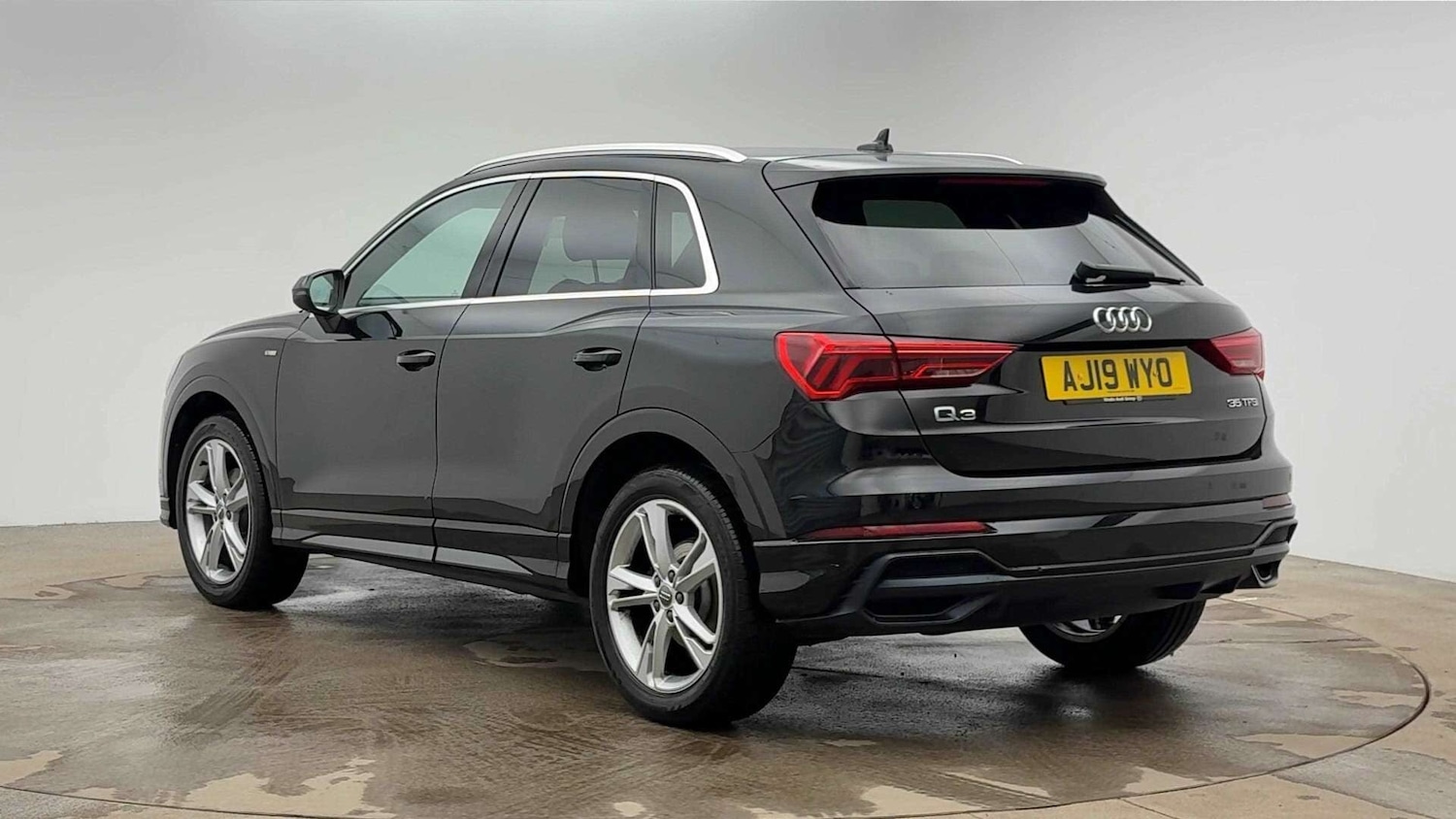 Used Audi Q3 2019 for sale - 77335913: Photo 3