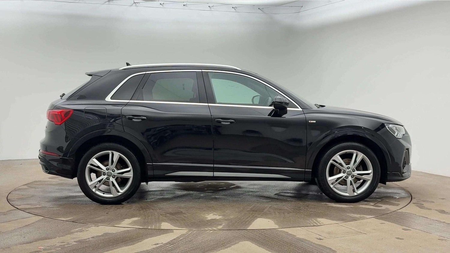 Used Audi Q3 2019 for sale - 77335913: Photo 4