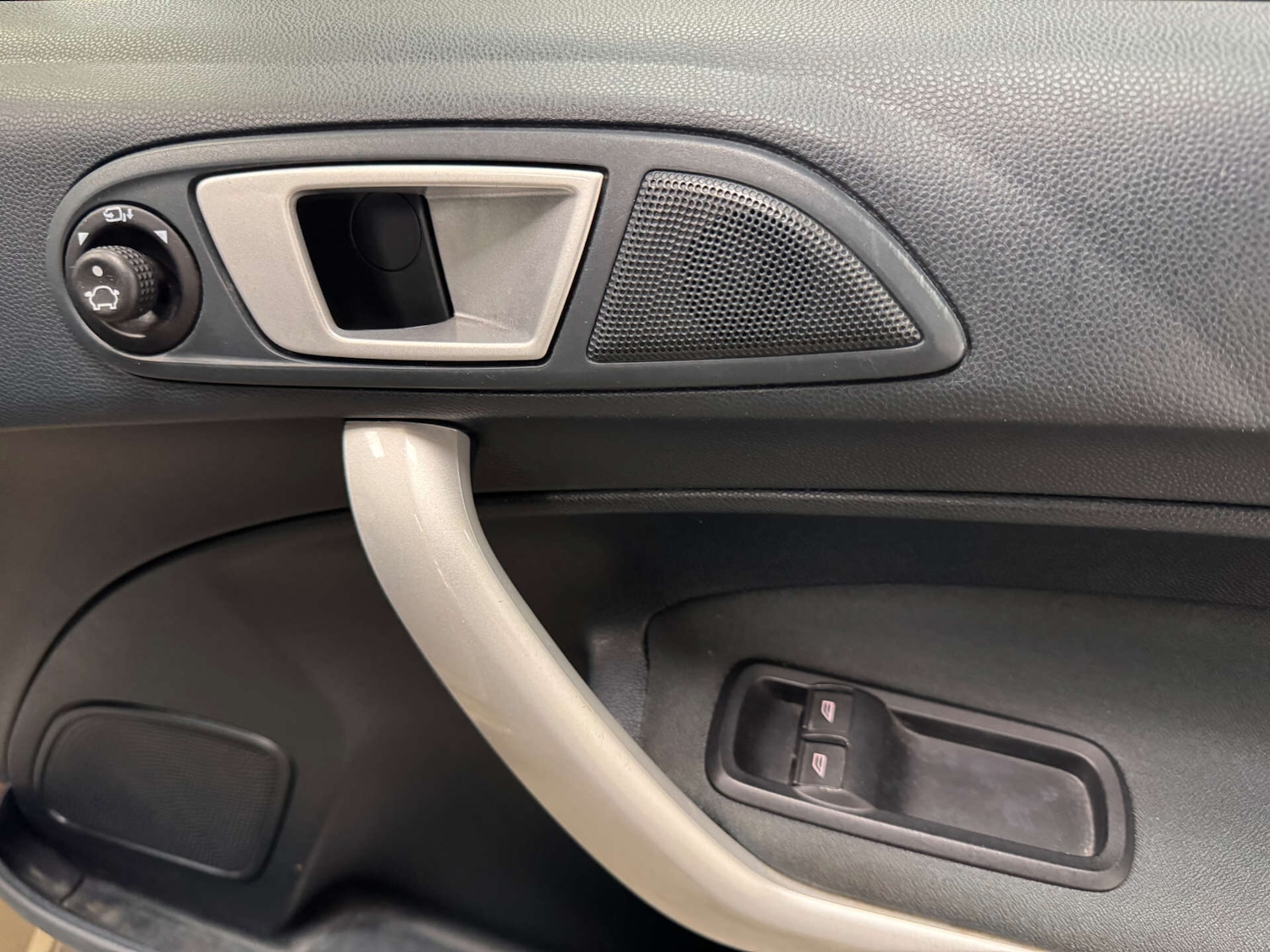 Used Ford Fiesta 2012 for sale - 77432714: Photo 37