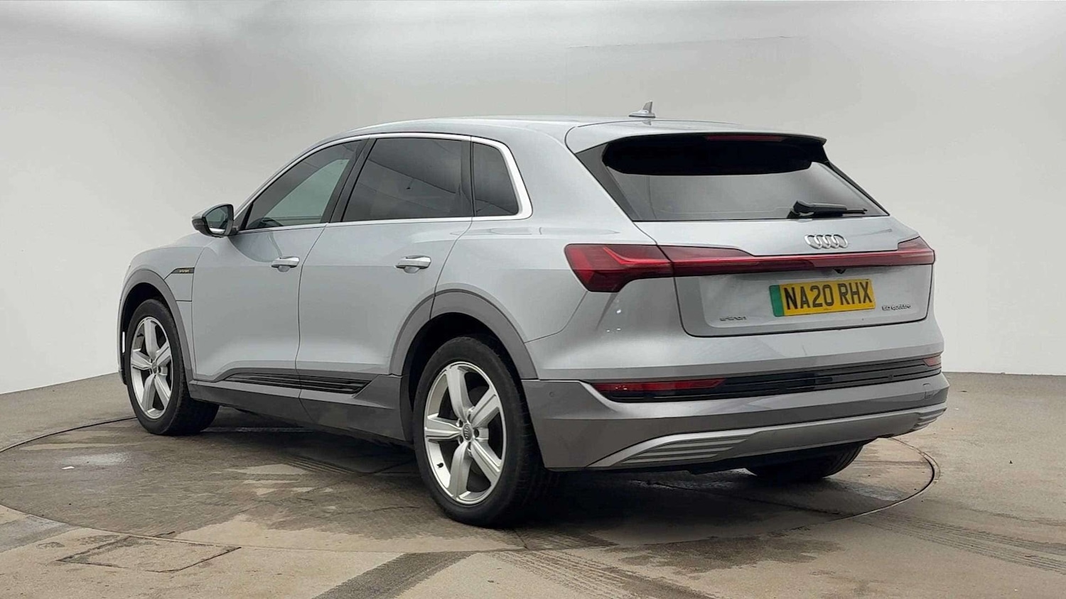 Used Audi e-tron 2020 for sale - 77323520: Photo 3