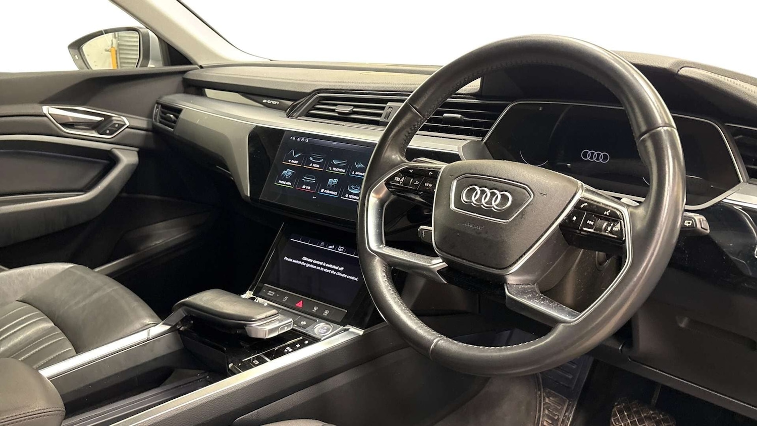 Used Audi e-tron 2020 for sale - 77323520: Photo 6