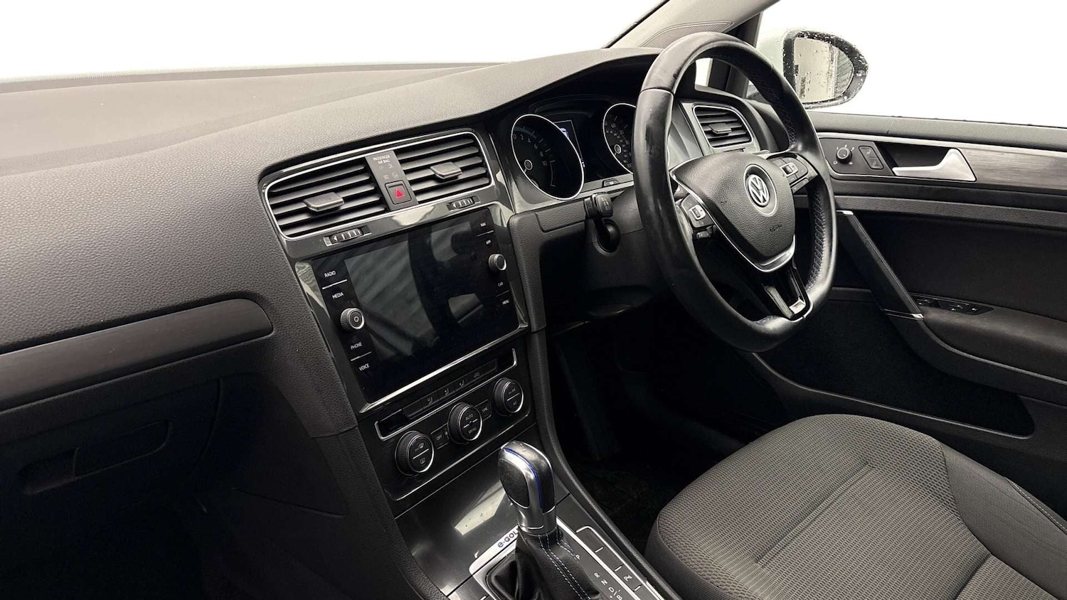 Used Volkswagen Golf 2019 for sale - 77864731: Photo 2