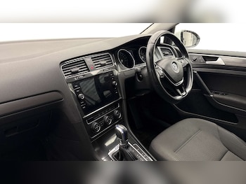 Used Volkswagen Golf 2019 for sale - 77864731: Photo