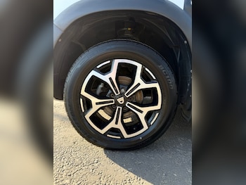 Used Dacia Duster 2020 for sale - 77641048: Photo