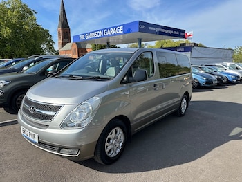 2012 - 2.5 CRDI STYLE AUTO 8 SEATER 5-Door
