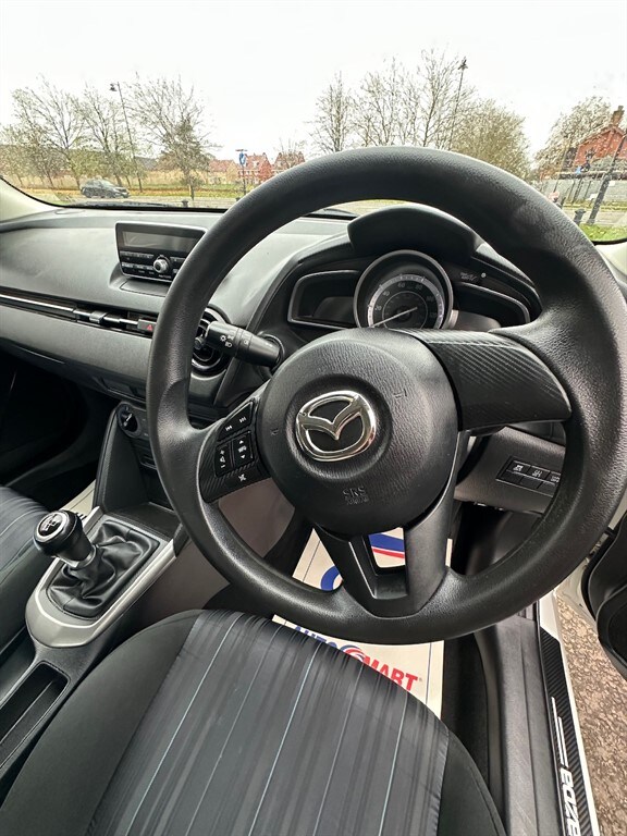 Used Mazda Mazda2 2015 for sale - 76507802: Photo 9