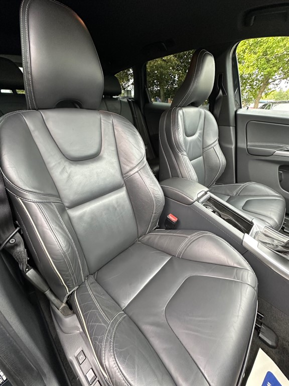 Used Volvo XC60 2017 for sale - 76338240: Photo 11