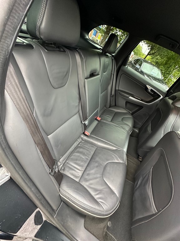 Used Volvo XC60 2017 for sale - 76338240: Photo 9