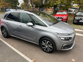Used Citroen C4 Picasso 2018 for sale - 76324707: Photo