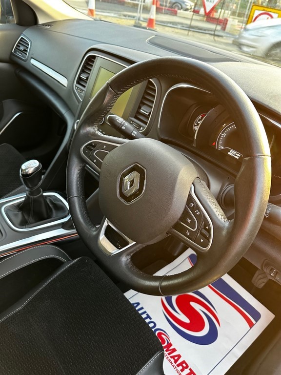 Used Renault Megane 2017 for sale - 76332380: Photo 10