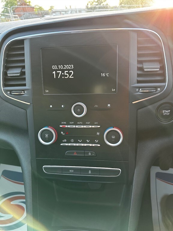 Used Renault Megane 2017 for sale - 76332380: Photo 12