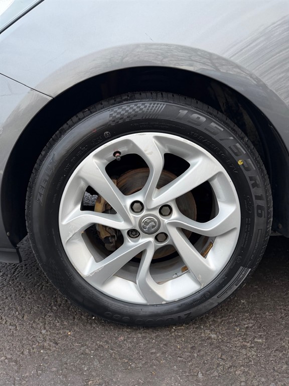 Used Vauxhall Corsa 2015 for sale - 76847310: Photo 3