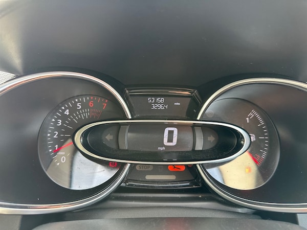 Used Renault Clio 2018 for sale - 76104532: Photo 11