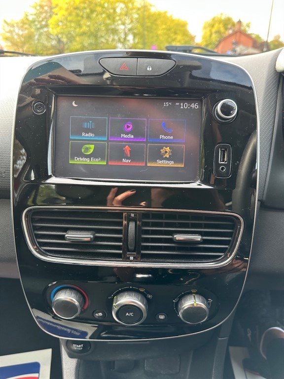 Used Renault Clio 2018 for sale - 76104532: Photo 12