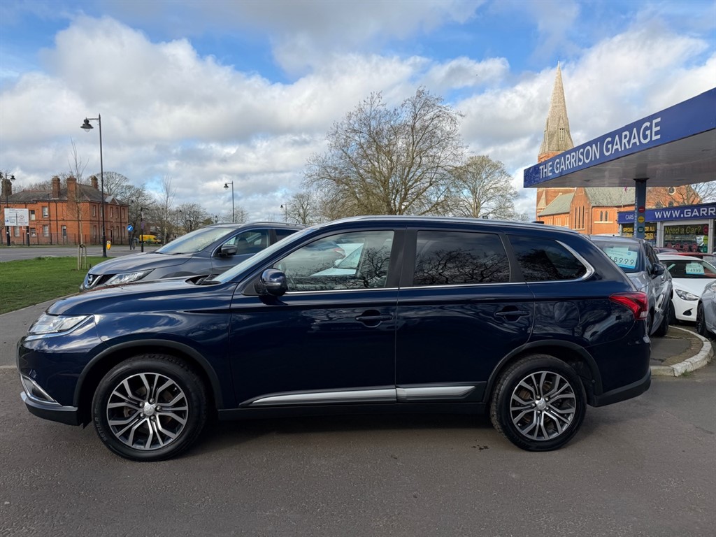 Used Mitsubishi Outlander 2018 for sale - 77607253: Photo 2
