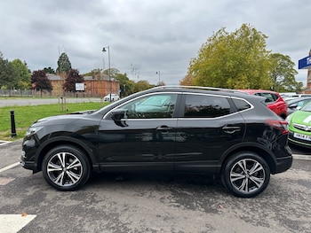 Used Nissan Qashqai 2018 for sale - 76324708: Photo 2